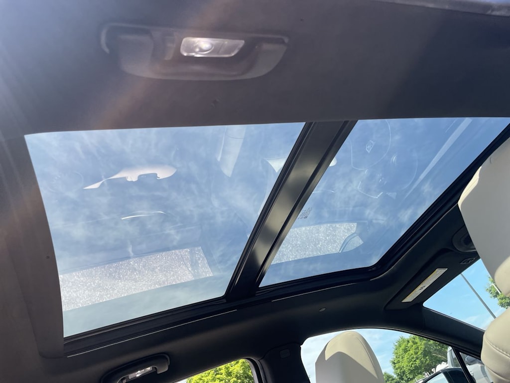 Thumbnail: 2024 Cadillac XT5 - 30