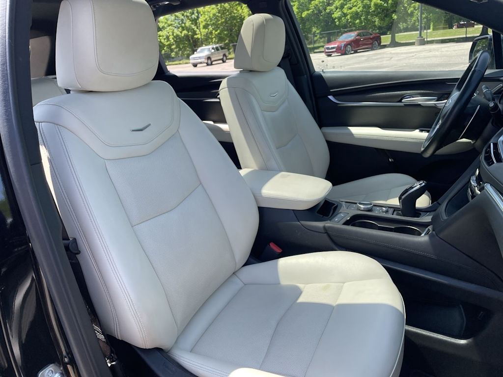 Thumbnail: 2024 Cadillac XT5 - 10