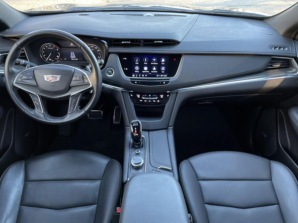 Thumbnail: 2022 Cadillac XT5 - 8