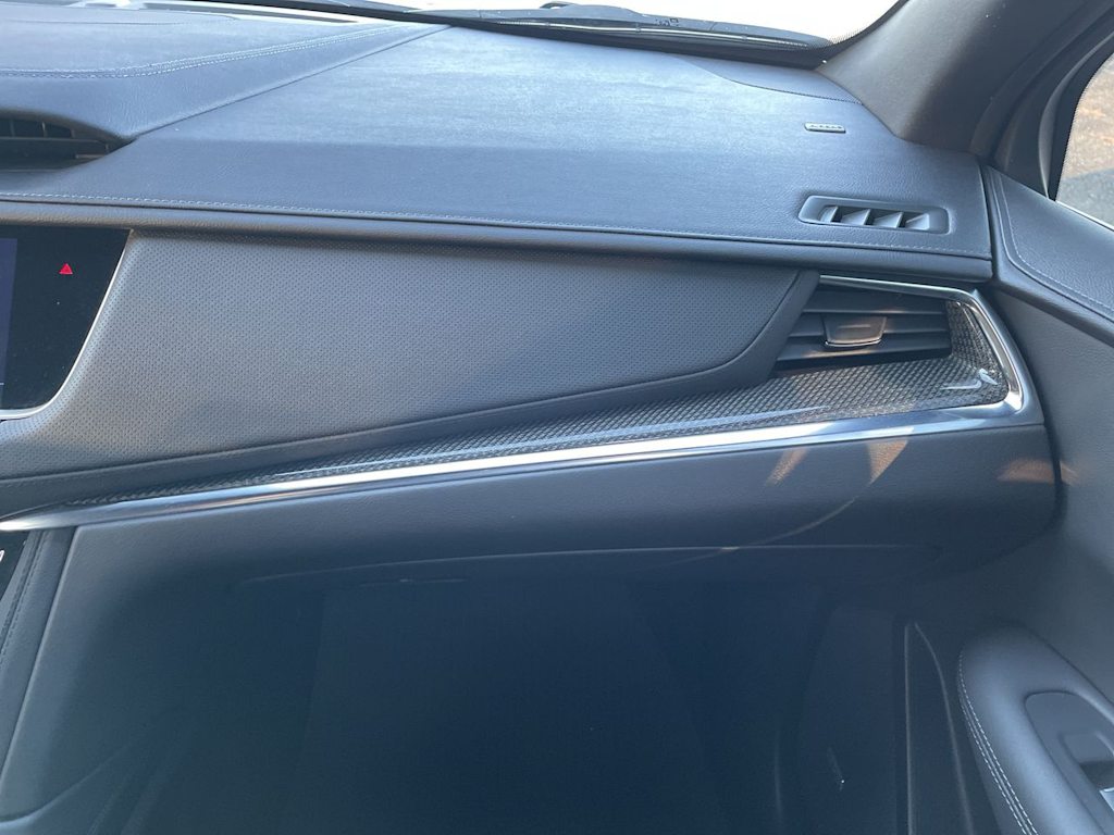 Thumbnail: 2022 Cadillac XT5 - 25