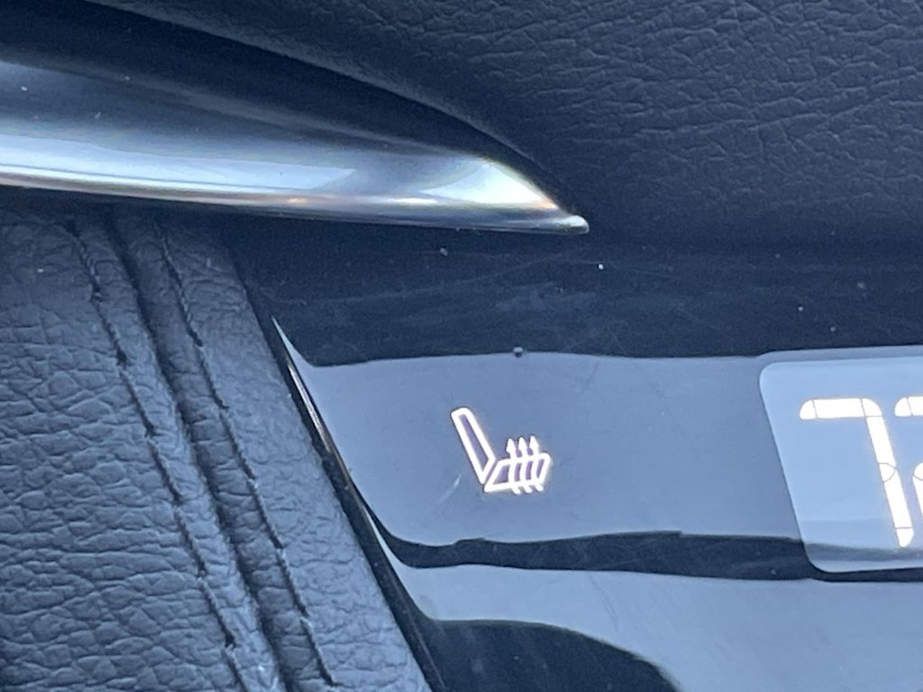 Thumbnail: 2022 Cadillac XT5 - 30