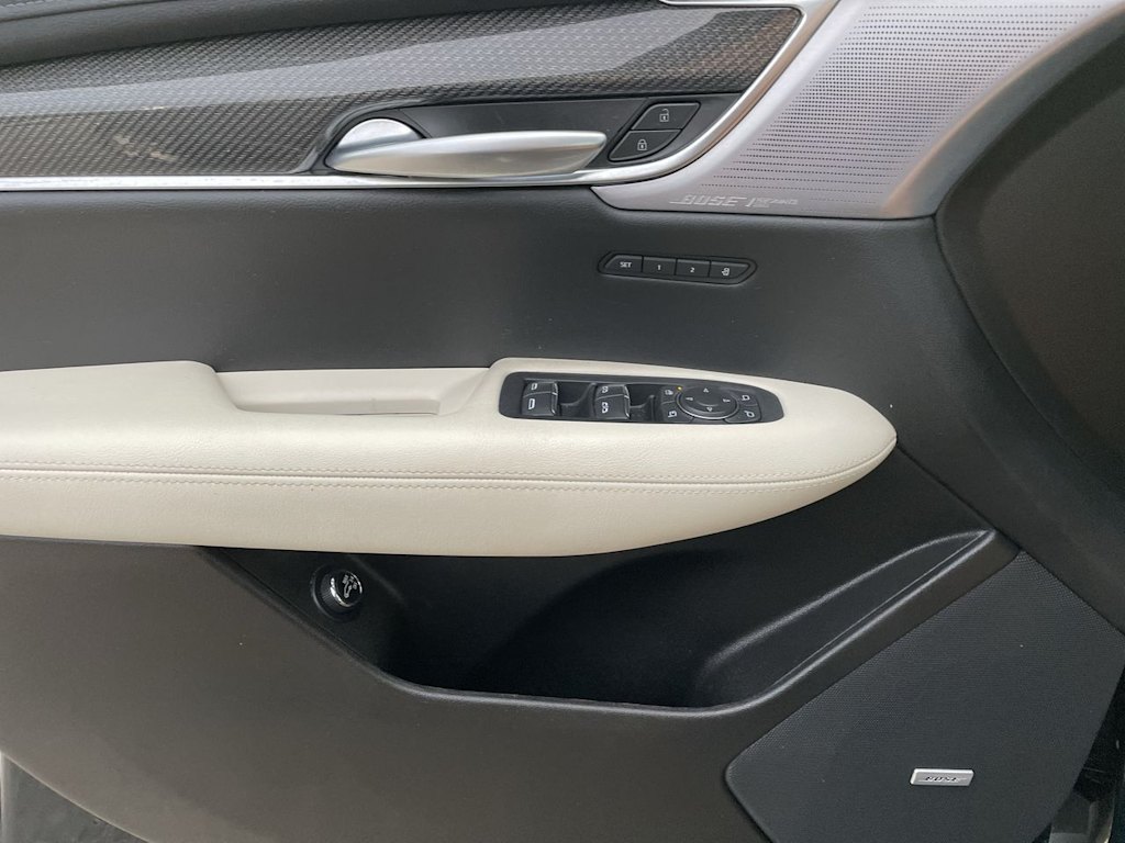 Thumbnail: 2024 Cadillac XT5 - 36