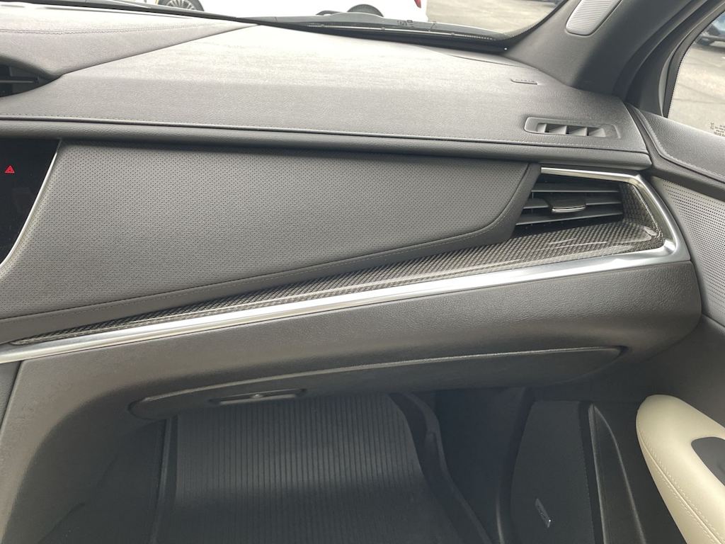 Thumbnail: 2022 Cadillac XT5 - 25