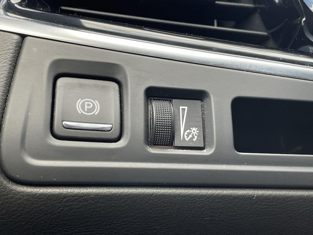 Thumbnail: 2024 Cadillac XT6 - 36