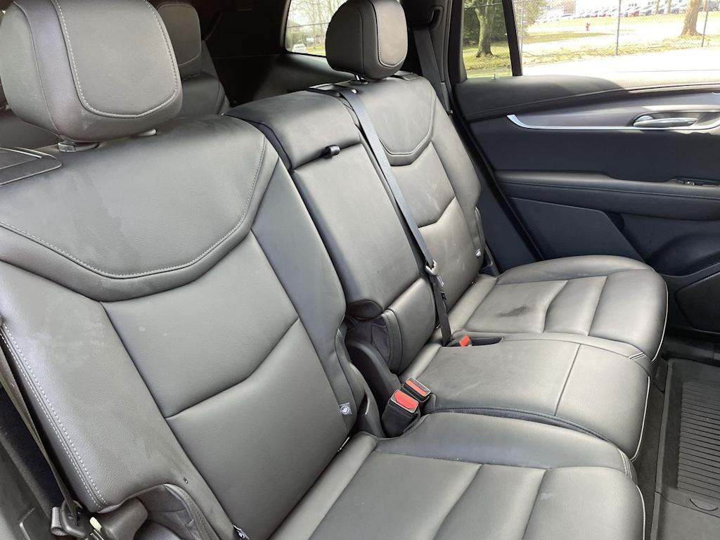 Thumbnail: 2024 Cadillac XT6 - 32