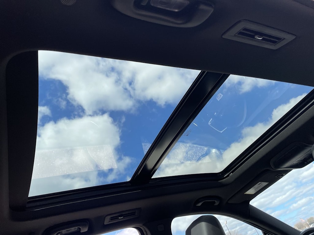 Thumbnail: 2024 Cadillac XT6 - 30