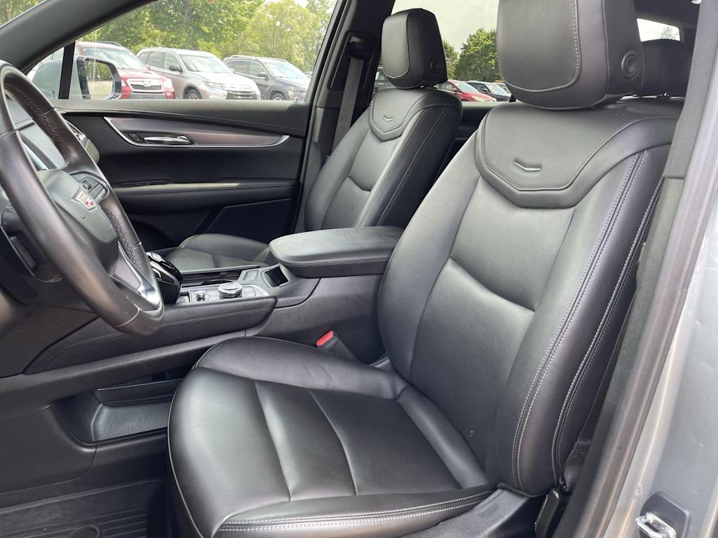 Thumbnail: 2024 Cadillac XT6 - 9