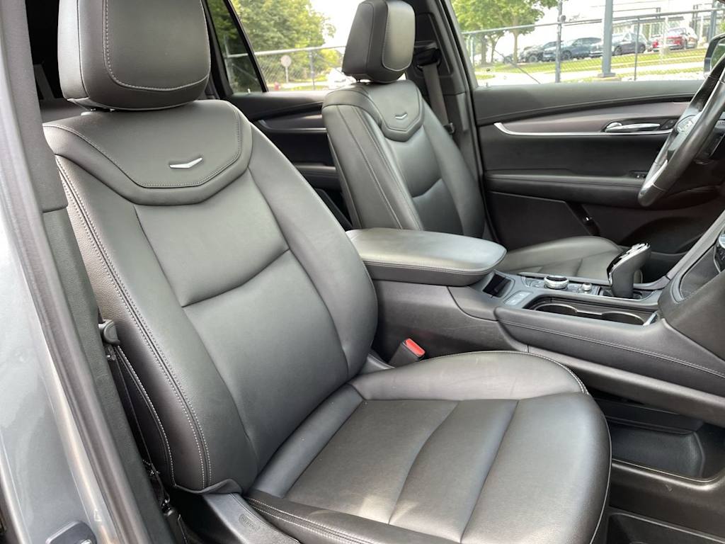 Thumbnail: 2024 Cadillac XT6 - 10