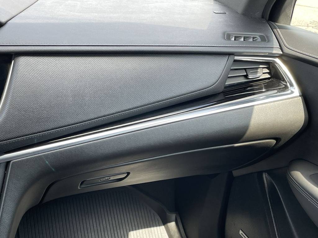 Thumbnail: 2024 Cadillac XT6 - 24