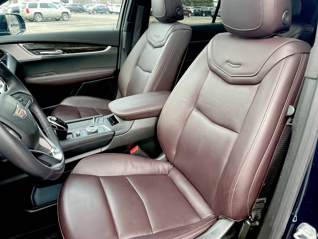 Thumbnail: 2024 Cadillac XT6 - 10