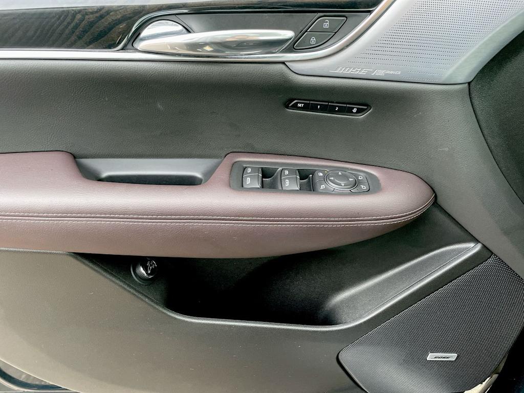 Thumbnail: 2024 Cadillac XT6 - 40