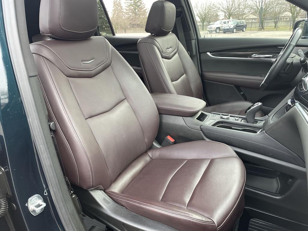 Thumbnail: 2024 Cadillac XT6 - 11