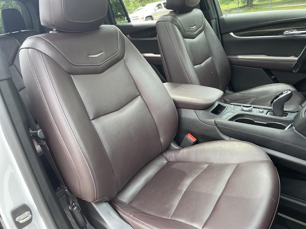 Thumbnail: 2022 Cadillac XT6 - 11