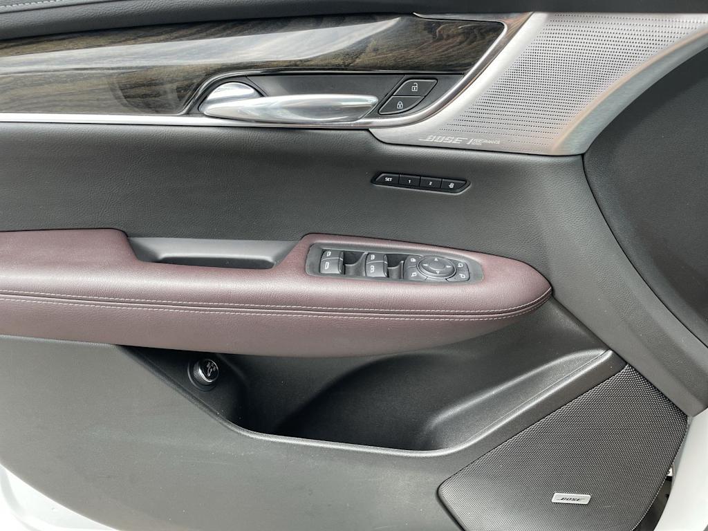 Thumbnail: 2022 Cadillac XT6 - 40