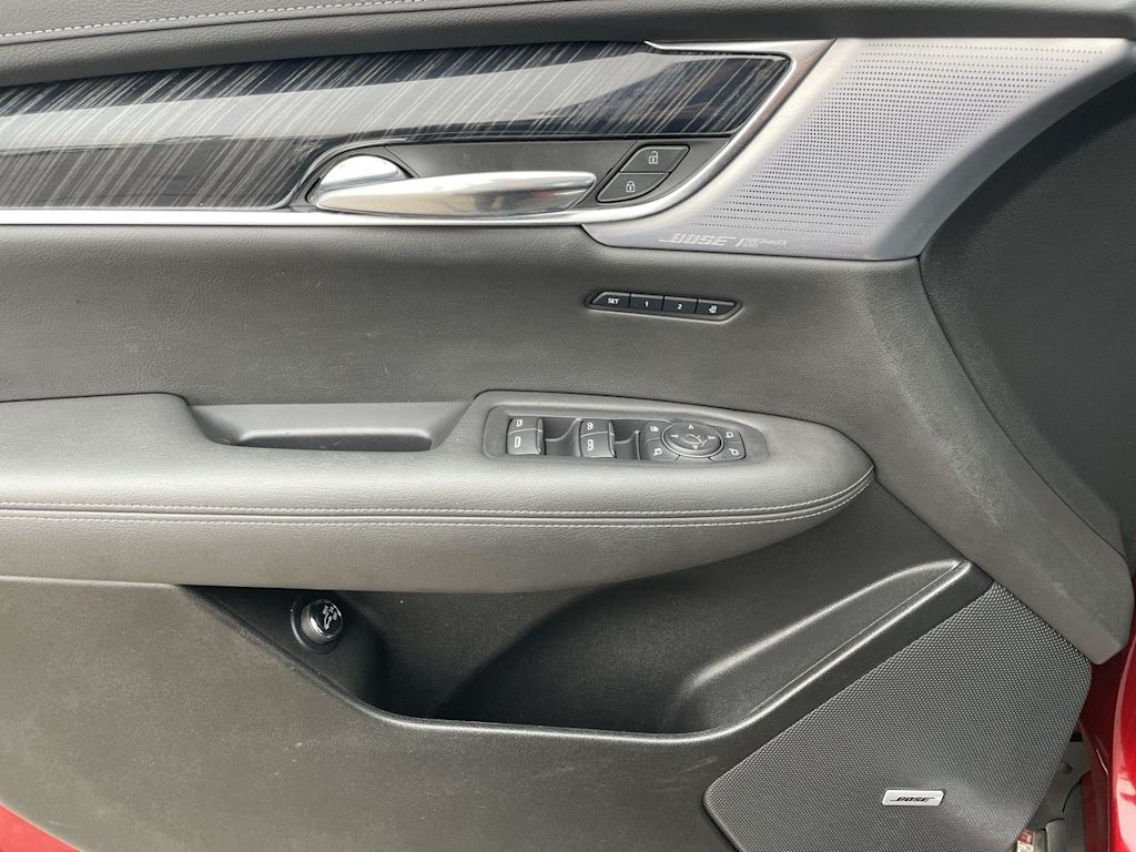 Thumbnail: 2024 Cadillac XT6 - 40