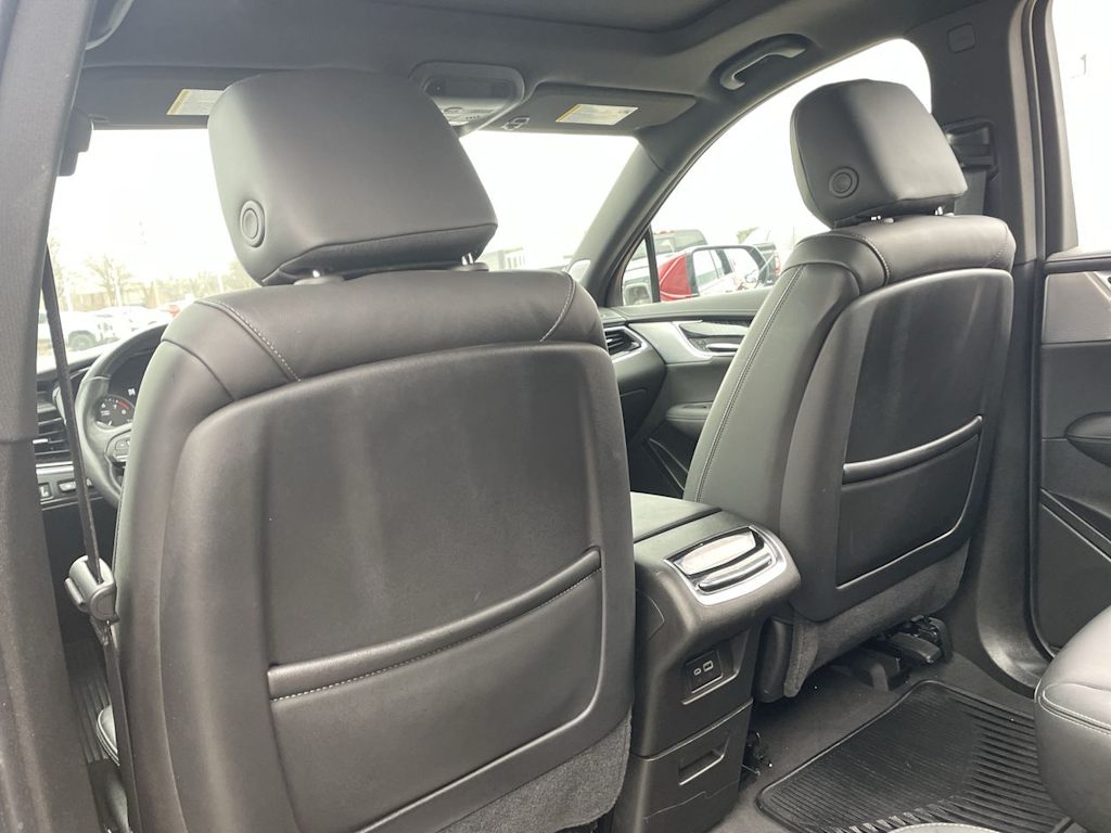 Thumbnail: 2024 Cadillac XT6 - 30