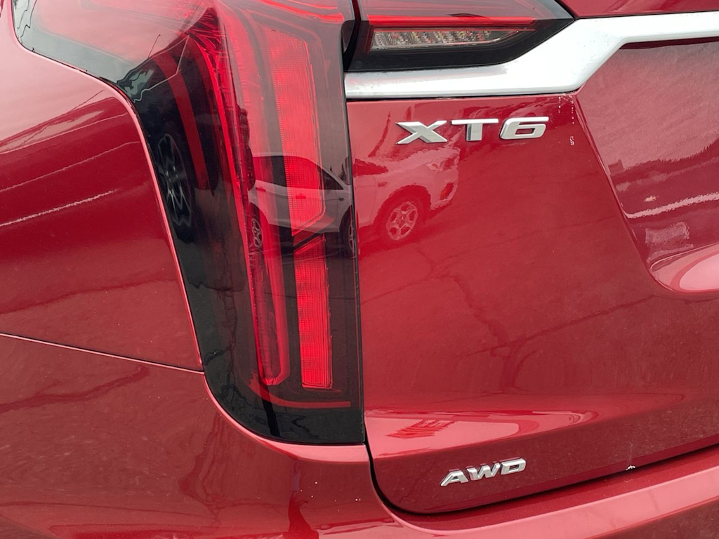 Thumbnail: 2024 Cadillac XT6 - 43