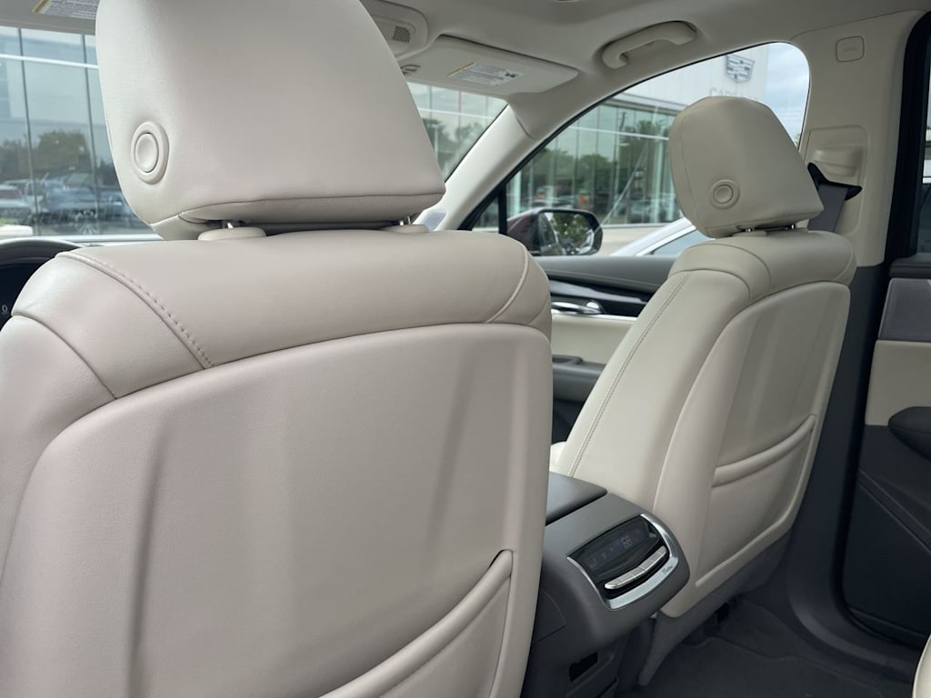 Thumbnail: 2022 Cadillac XT6 - 29