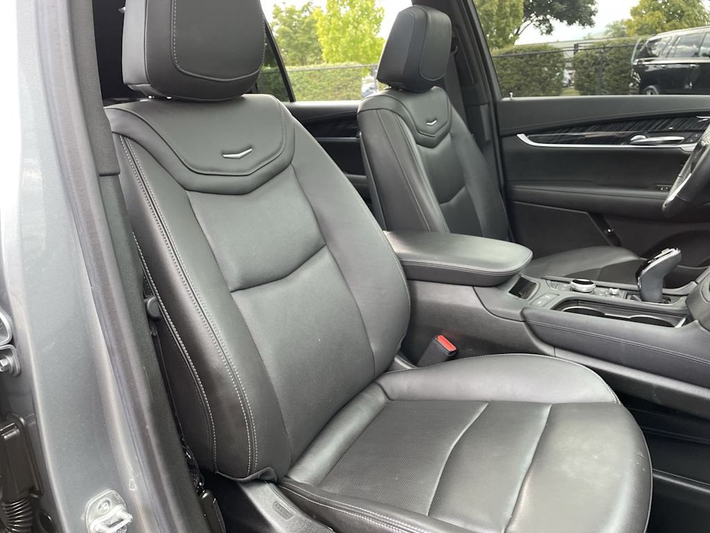 Thumbnail: 2025 Cadillac XT6 - 10