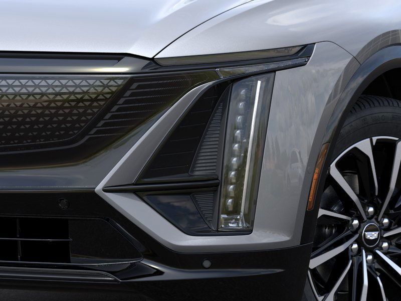 2025 Cadillac Lyriq Sport 1 18