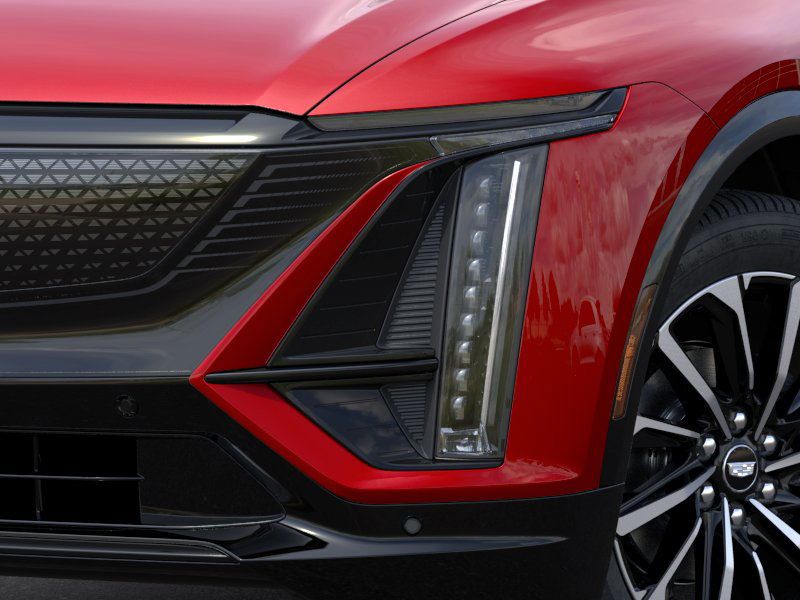 Thumbnail: 2025 Cadillac Lyriq - 18