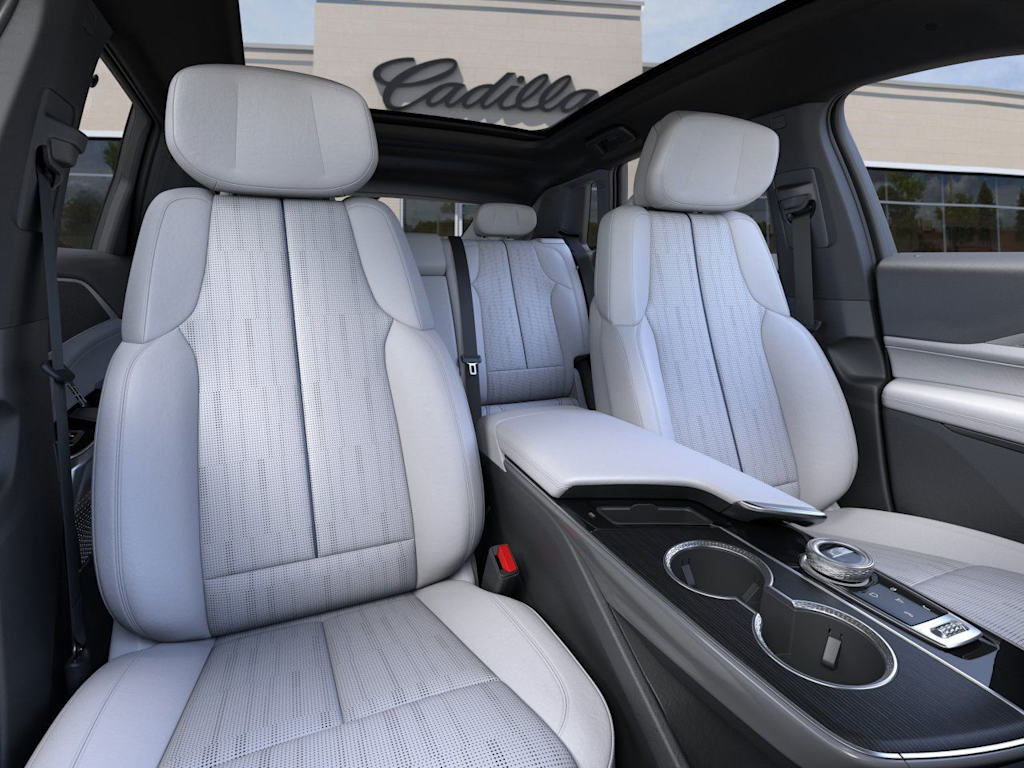Thumbnail: 2025 Cadillac Lyriq - 8