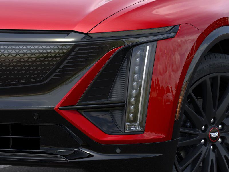Thumbnail: 2025 Cadillac Lyriq - 18
