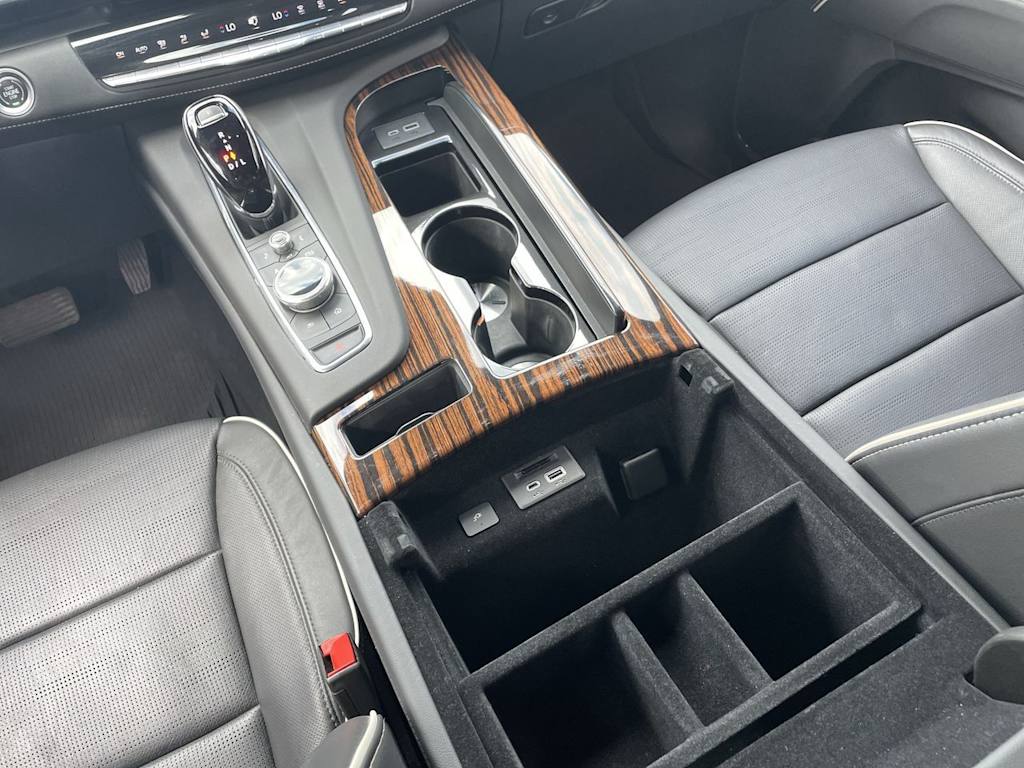 Thumbnail: 2022 Cadillac Escalade - 14