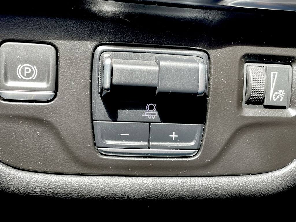 Thumbnail: 2021 Cadillac Escalade - 14