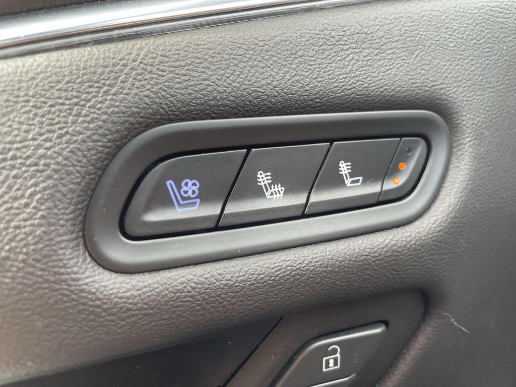 Thumbnail: 2021 Cadillac Escalade - 34