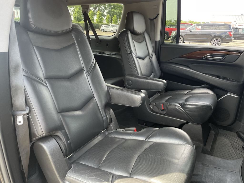Thumbnail: 2018 Cadillac Escalade - 25