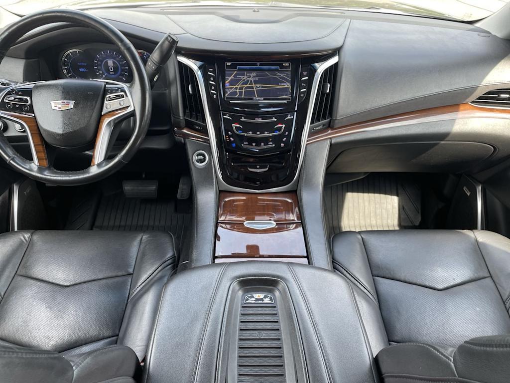 Thumbnail: 2018 Cadillac Escalade - 8