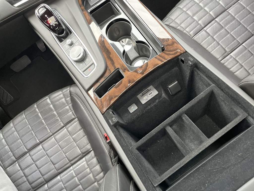 Thumbnail: 2022 Cadillac Escalade - 35