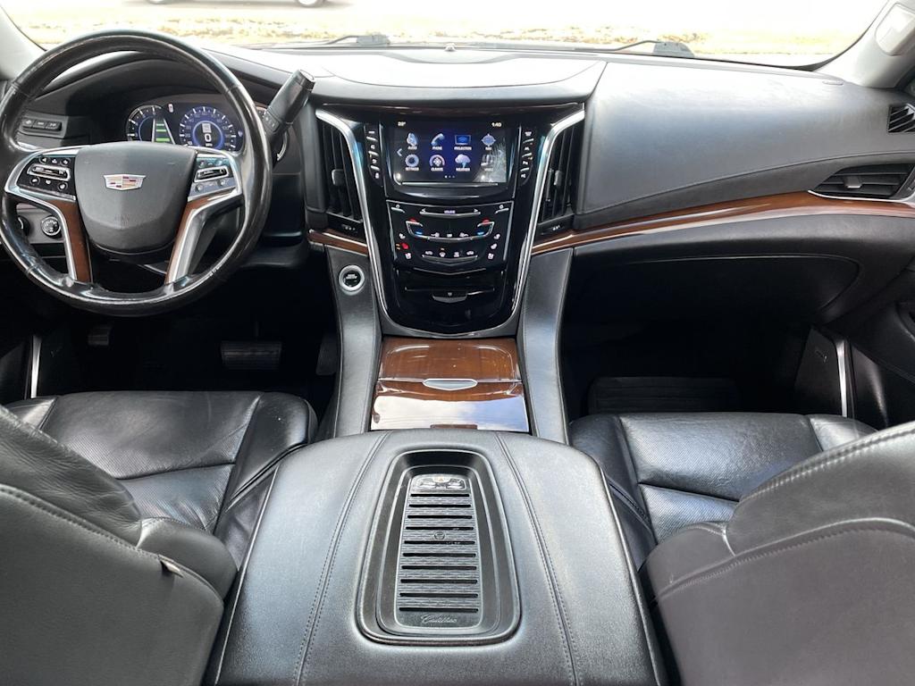 2018 Cadillac Escalade ESV Luxury 9