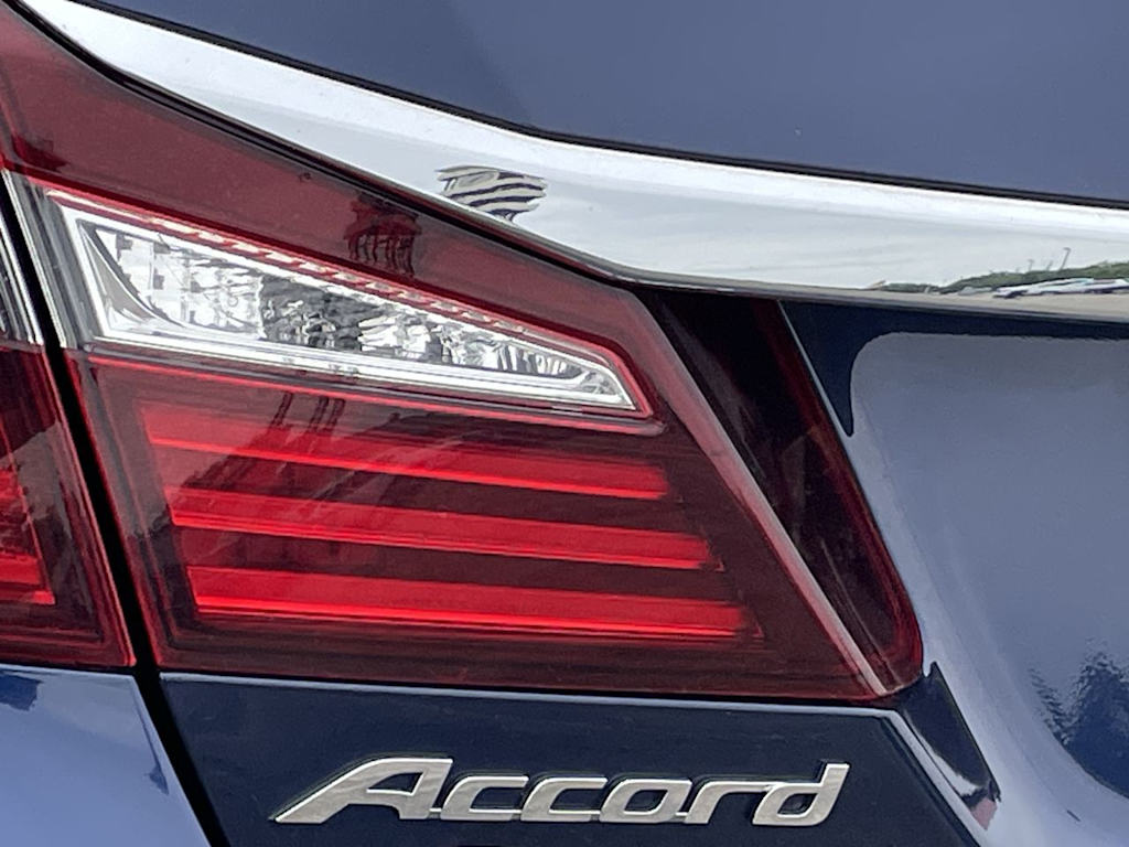 Thumbnail: 2017 Honda Accord - 32