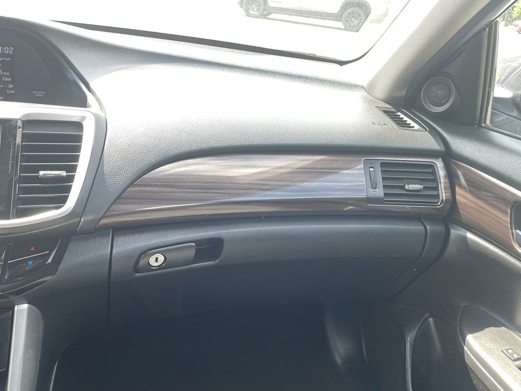 Thumbnail: 2016 Honda Accord - 25