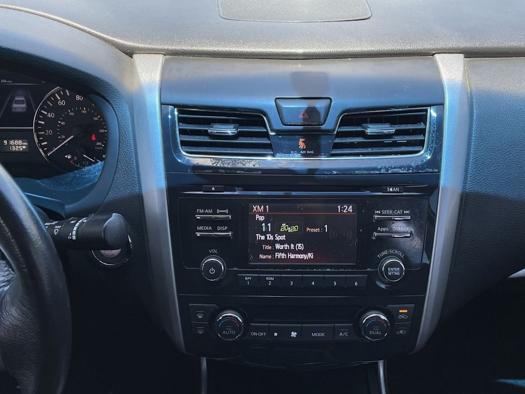 Thumbnail: 2014 Nissan Altima - 13