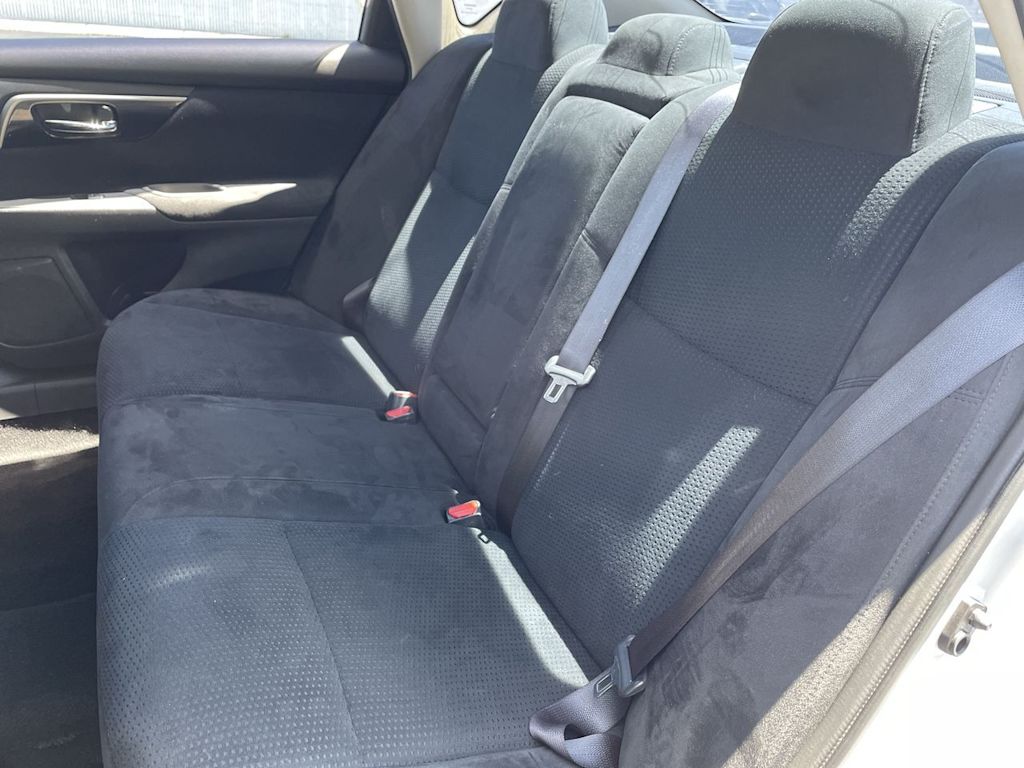 Thumbnail: 2014 Nissan Altima - 26