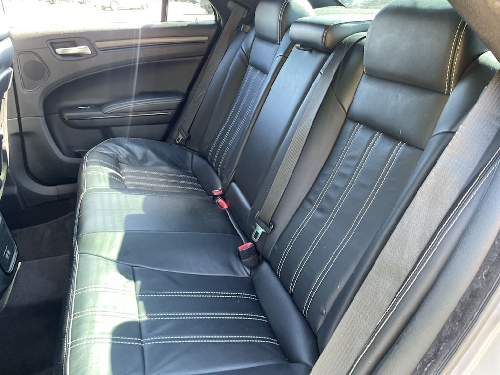 Thumbnail: 2016 Chrysler 300 - 25