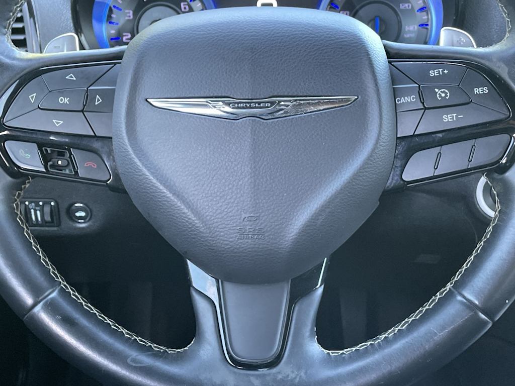Thumbnail: 2016 Chrysler 300 - 23