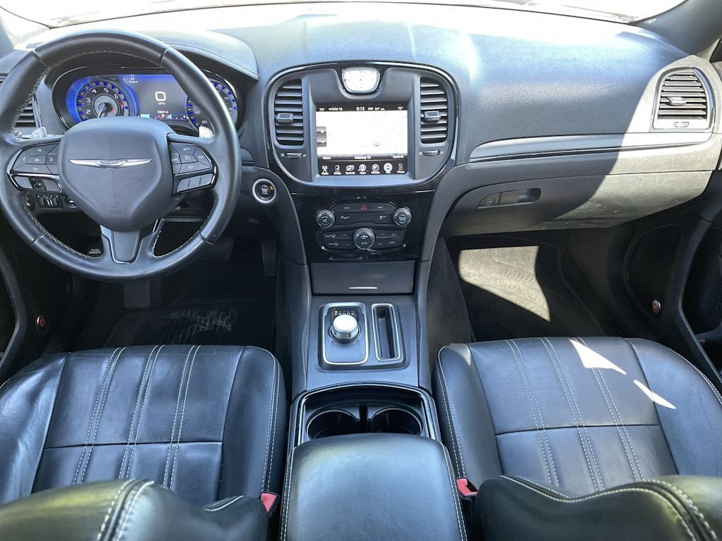 Thumbnail: 2016 Chrysler 300 - 9