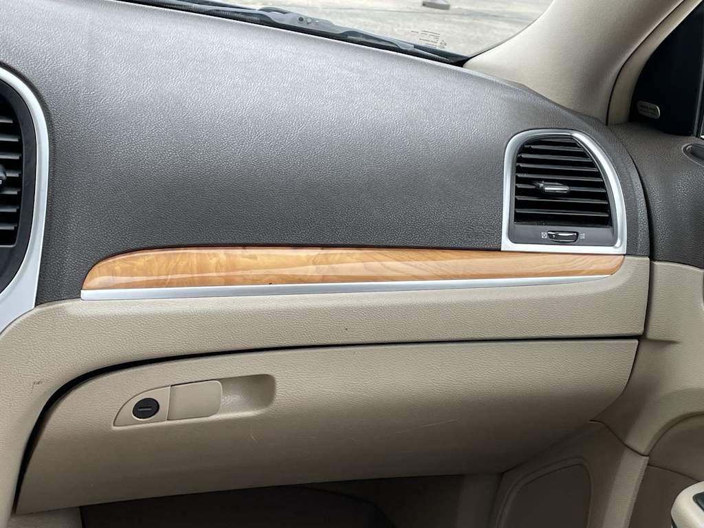 Thumbnail: 2014 Chrysler 300 - 24