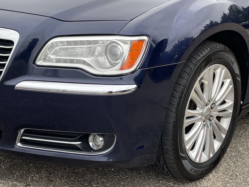 Thumbnail: 2014 Chrysler 300 - 39