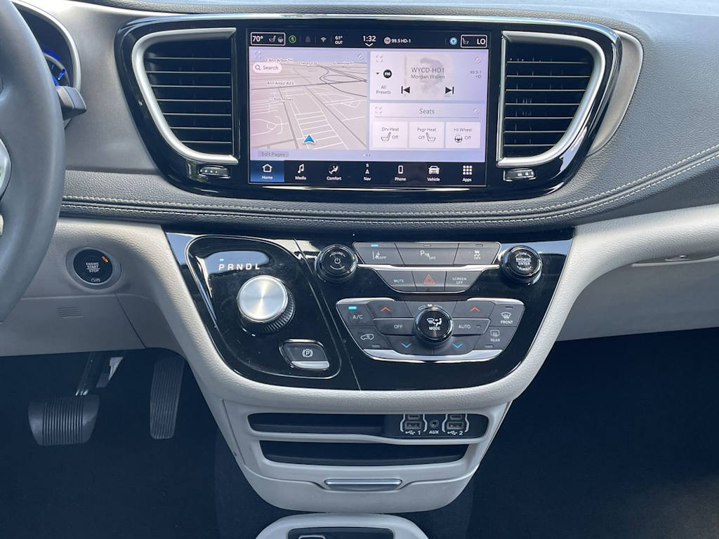 Thumbnail: 2024 Chrysler Pacifica - 12