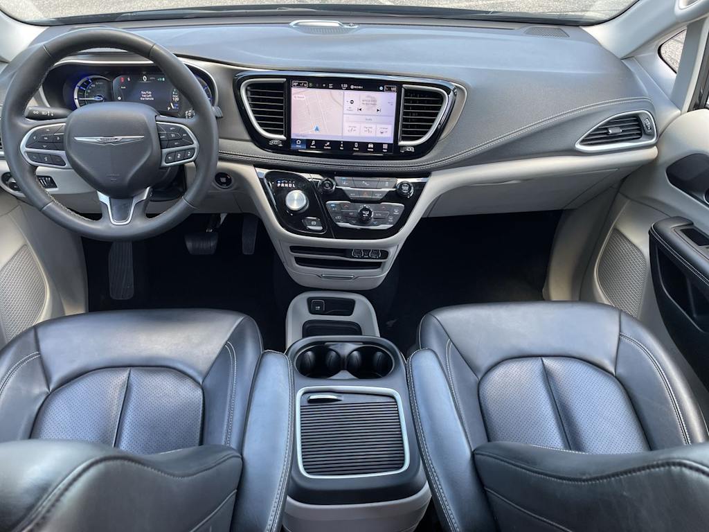 Thumbnail: 2024 Chrysler Pacifica - 8
