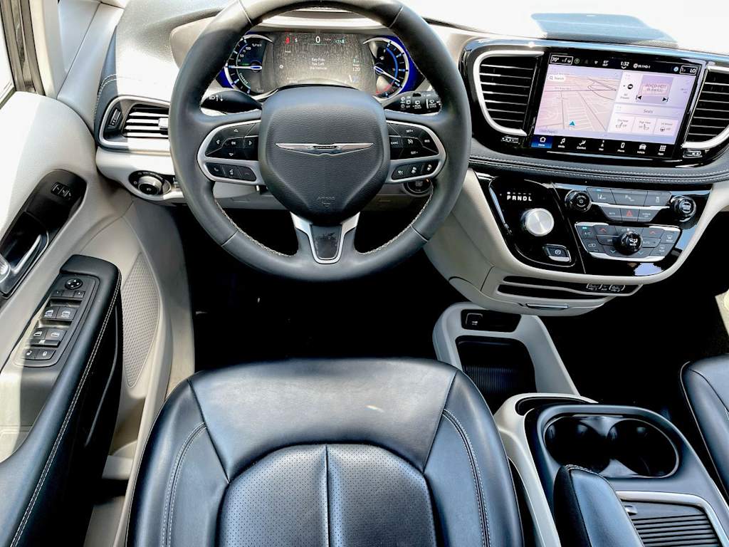 Thumbnail: 2024 Chrysler Pacifica - 2