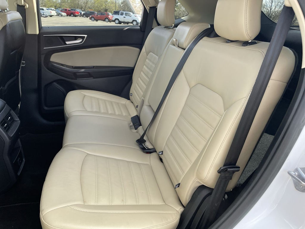 Thumbnail: 2018 Ford Edge - 26