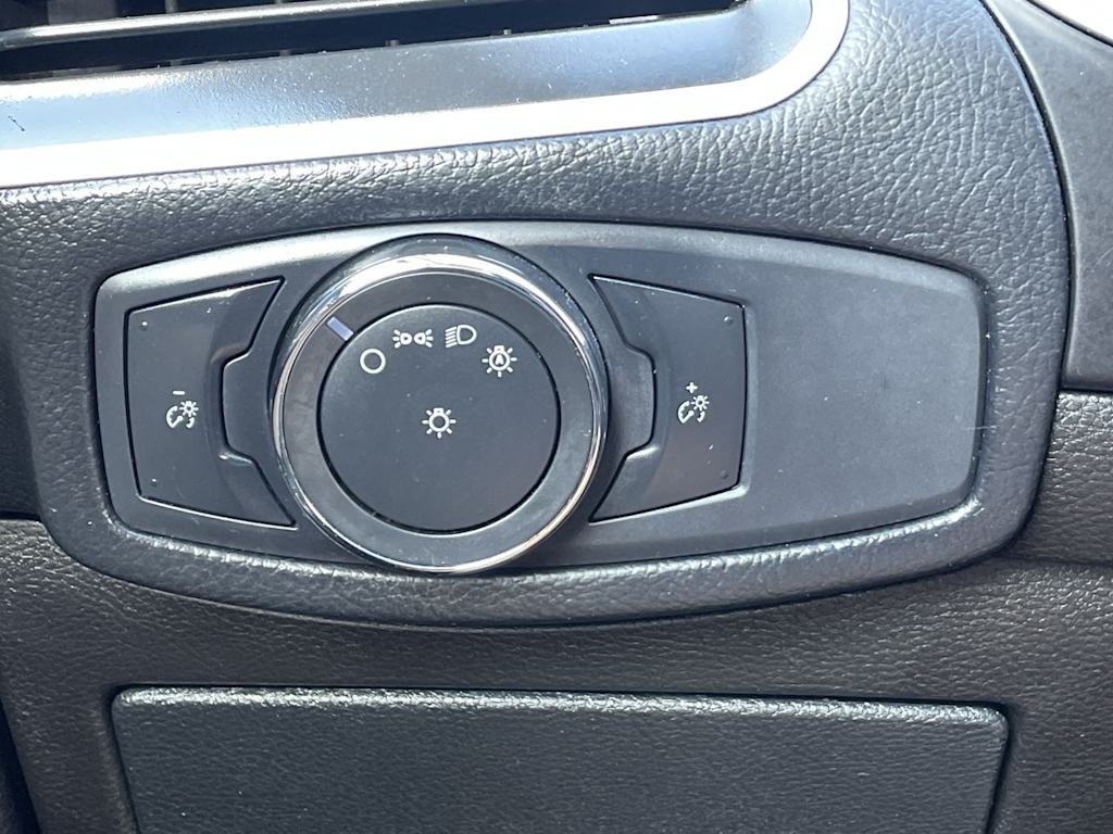 Thumbnail: 2018 Ford Edge - 31