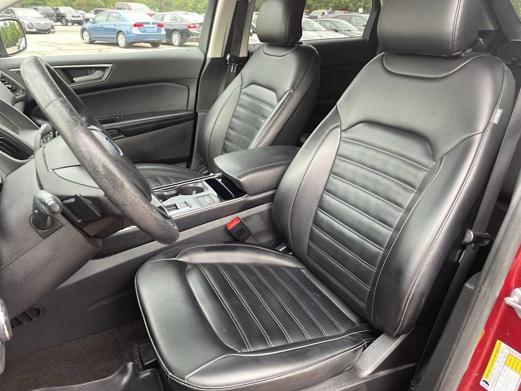 Thumbnail: 2019 Ford Edge - 9