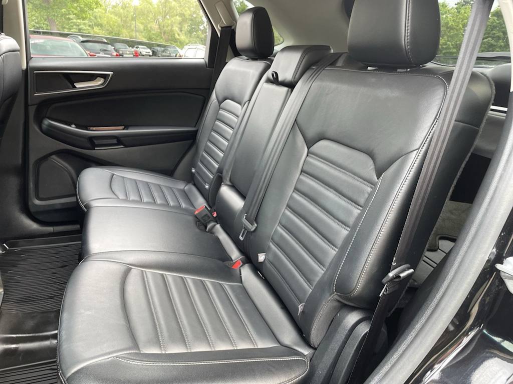 Thumbnail: 2016 Ford Edge - 26